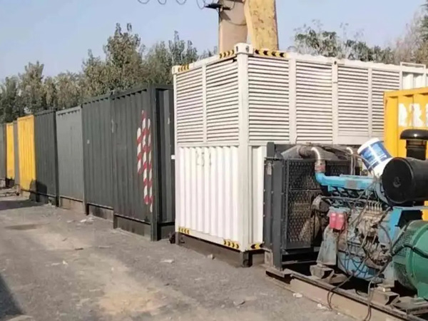 九龙200KW柴油发电机机组每小时油耗是多少？